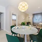Zulijani A4 * Rabac
