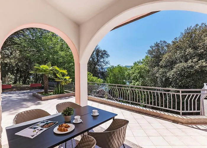 Zulijani A4 * Rabac
